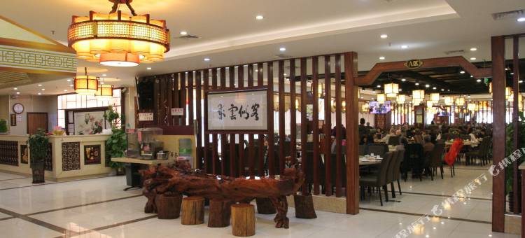 宝利酒店(肇庆七星岩牌坊店)图片