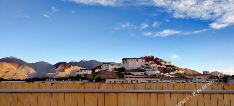 拉萨雪巷居酒店(布达拉宫店)图片