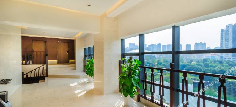 QININ HOTEL 沁住酒店(重庆江北国际机场华辰财富广场店)图片