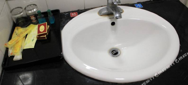 鸿运宾馆(恩施施州大道店)图片