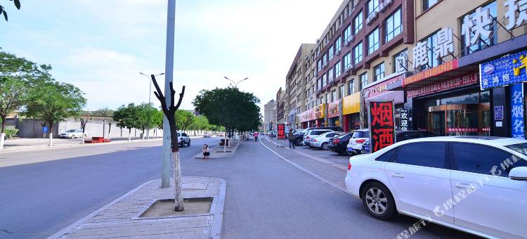 轻住·鹿鼎网络电竞酒店(民族东路博物馆店)图片