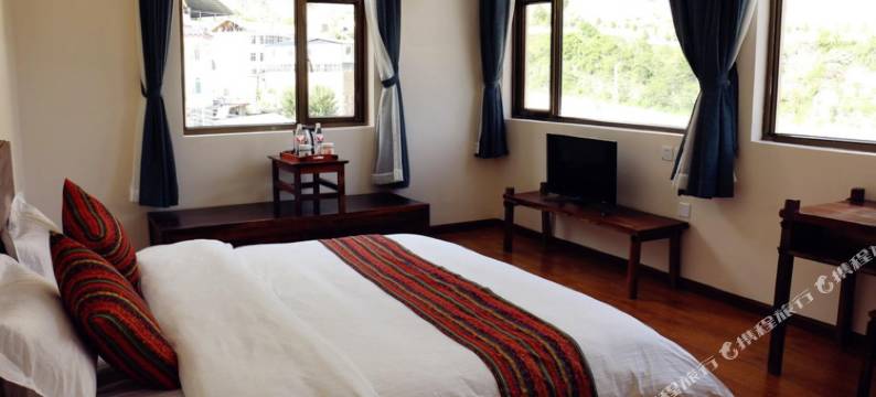 骏怡精品酒店(德钦梅里雪山店)图片