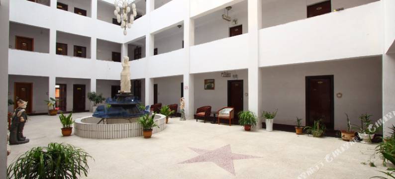 青岛五岳宾馆图片