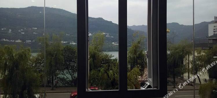 国豪精品酒店(滨江大道店)图片