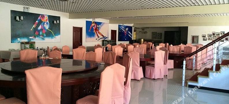 张家口翠云山森林滑雪民宿图片