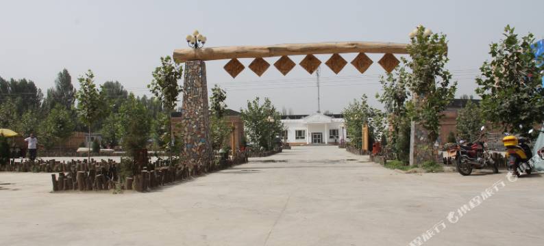 大漠绿洲生态酒店(和田地区人民医院店)图片