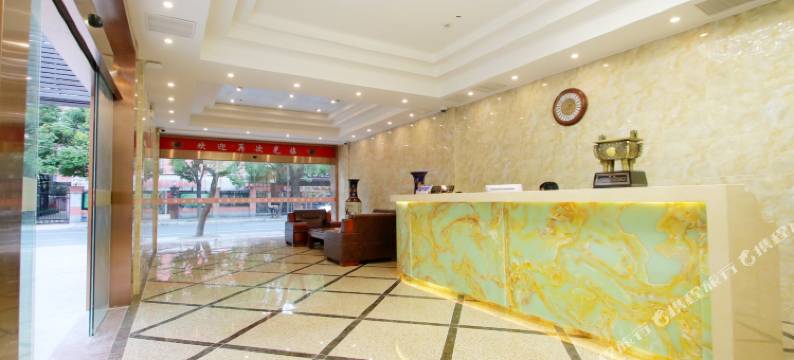 轻住·新人人酒店(上海彭浦新村地铁站店)图片