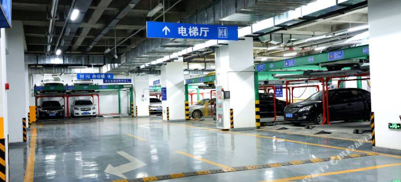 连城国际酒店(和谐广场省立医院店)图片