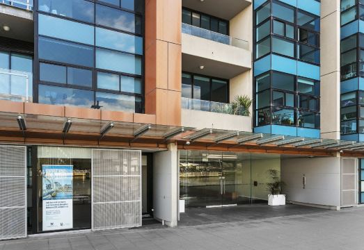 Melbourne Holiday Apartments Flinders Wharf Hotel Overview