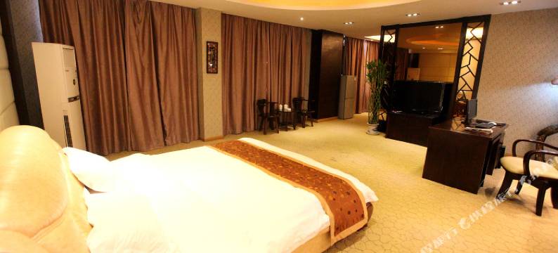 安义蔚蓝大酒店图片