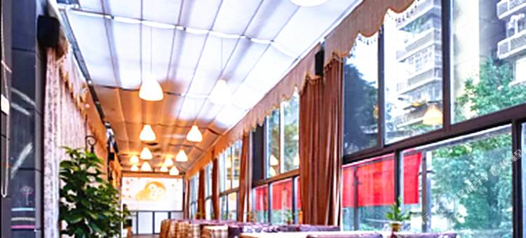 重庆江畔e家酒店公寓图片