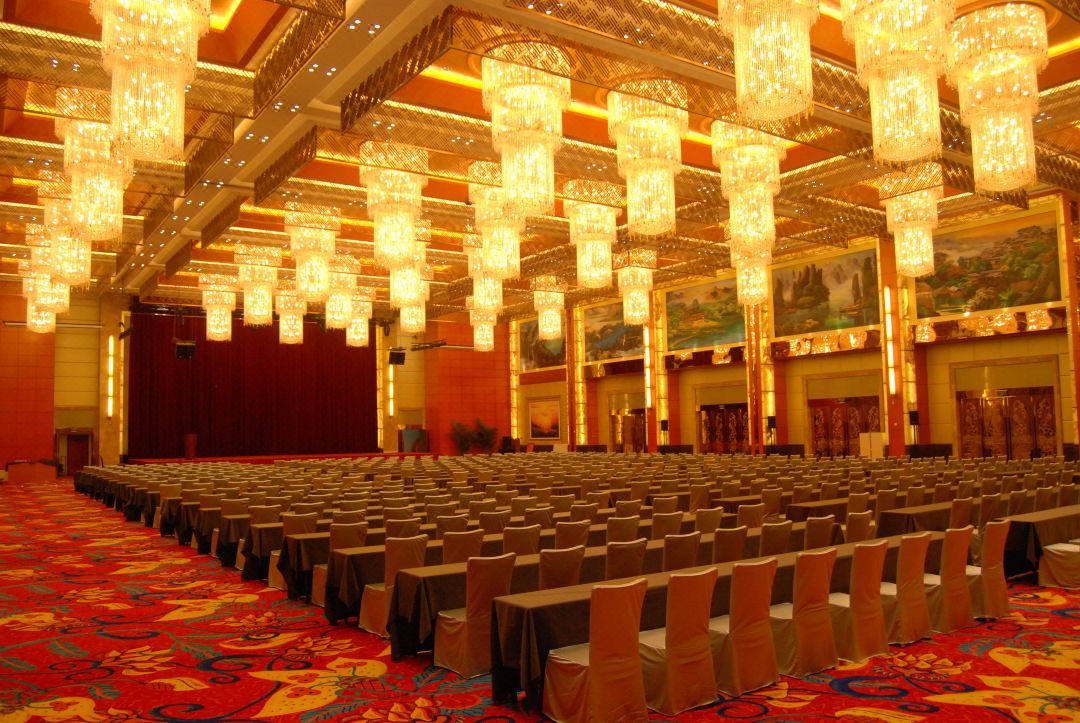 长沙开福区容纳400人的年会场地推荐:长沙世纪金源大饭店