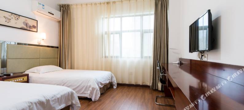 武汉华中师范大学管理教育综合楼图片