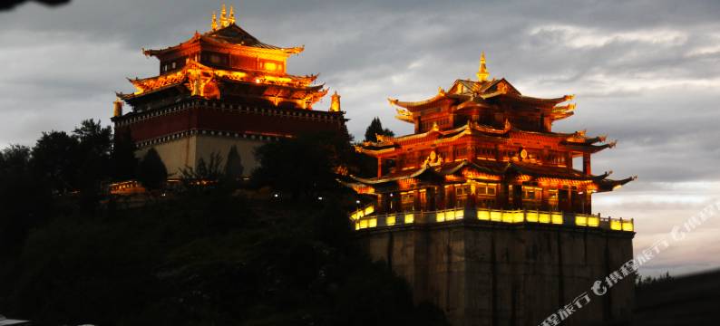 香格里拉烟雨阳光客栈图片