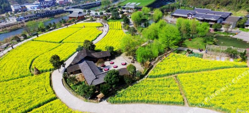 张家界黄龙洞龙舍图片