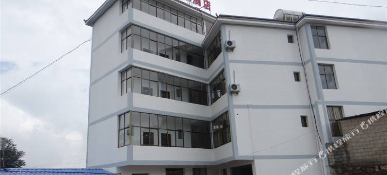 昆明红土高原酒店图片