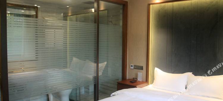 峨眉山廊桥客栈图片