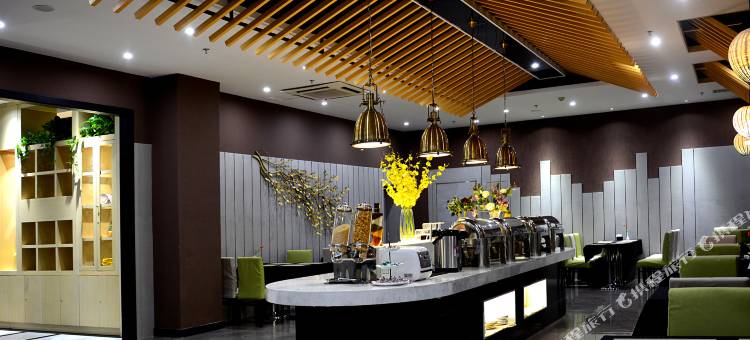 丹东国门青云酒店(鸭绿江断桥火车站店)图片