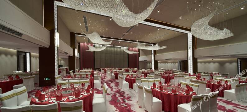 普宁康莱岭南东方酒店(高铁站店)图片