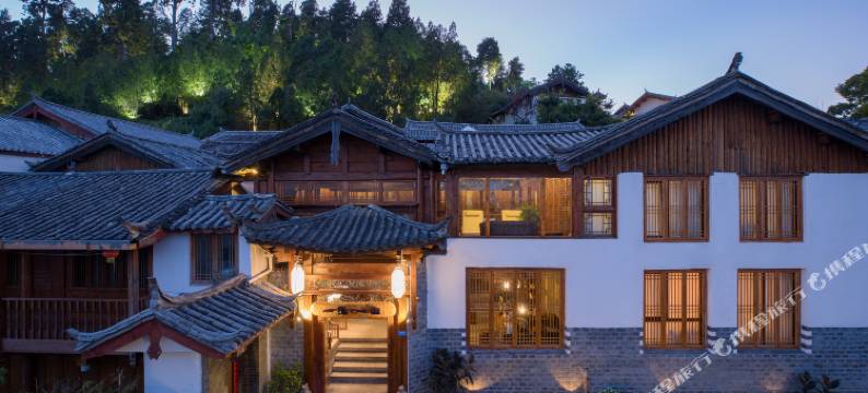 一见一山·侘寂风半山观景度假中古合院谧花园(丽江古城木府店)图片