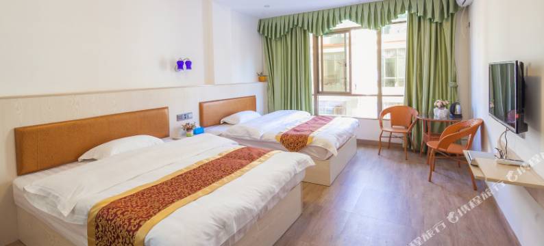 丹霞山月伴湾客栈图片