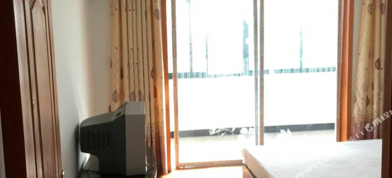 伊甸园青年民宿(南京龙眠大道地铁站店)图片