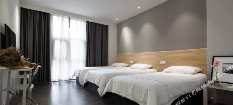 比邻青年客栈(洛阳龙门站店)图片