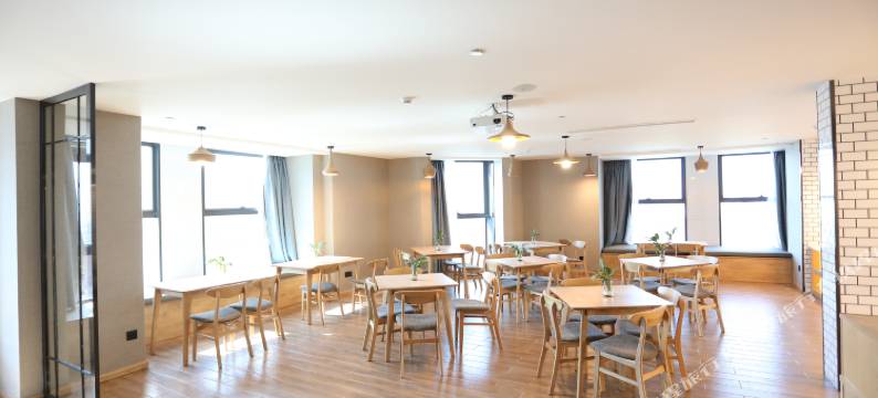 索特来文艺酒店(温州大学城店)图片