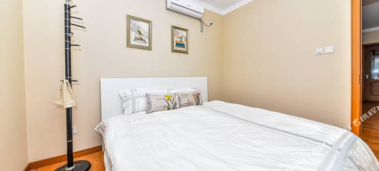 青岛山海湾望海客卧双大床宜家美式公寓图片