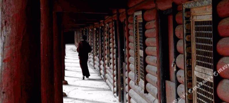 道孚八美三姐妹客栈图片