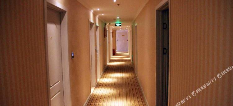 派酒店(乌鲁木齐植物园地铁站店)图片