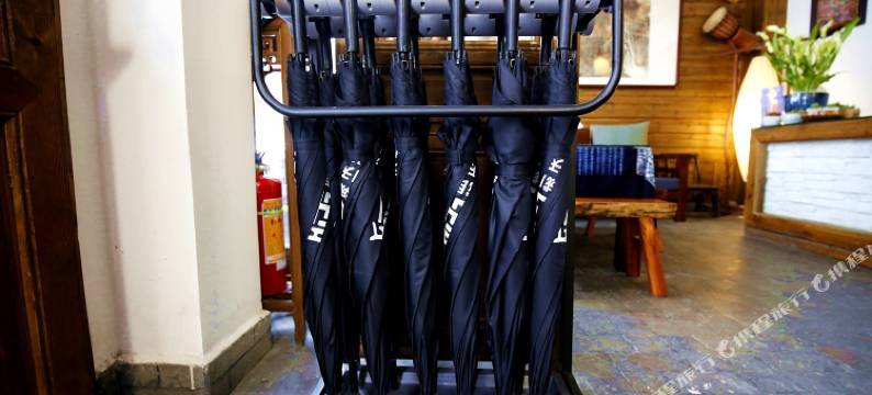 凤凰四月天客栈图片