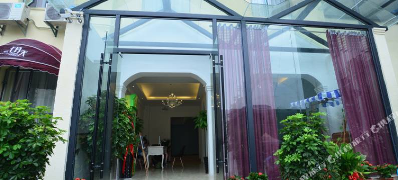 张家界七月天城市度假酒店图片