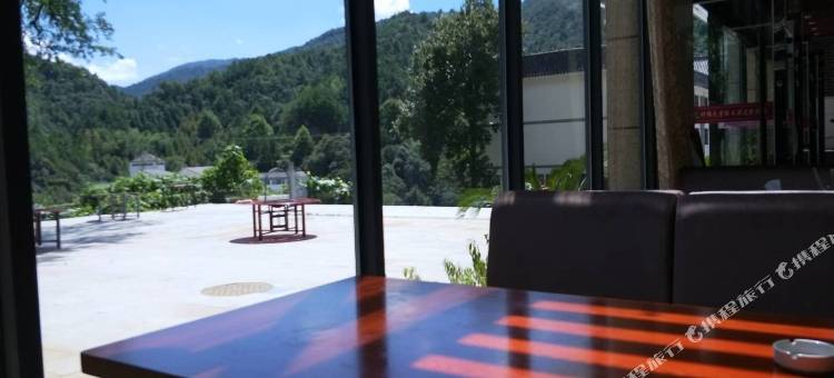 罗田什锦天堂假日酒店图片