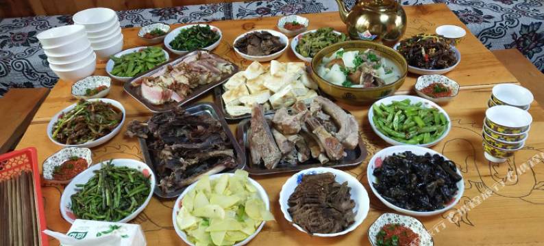 平武格桑美朵避暑山庄图片