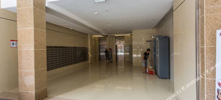 泸州欧蔓佳主题酒店公寓(佳乐金街店)图片