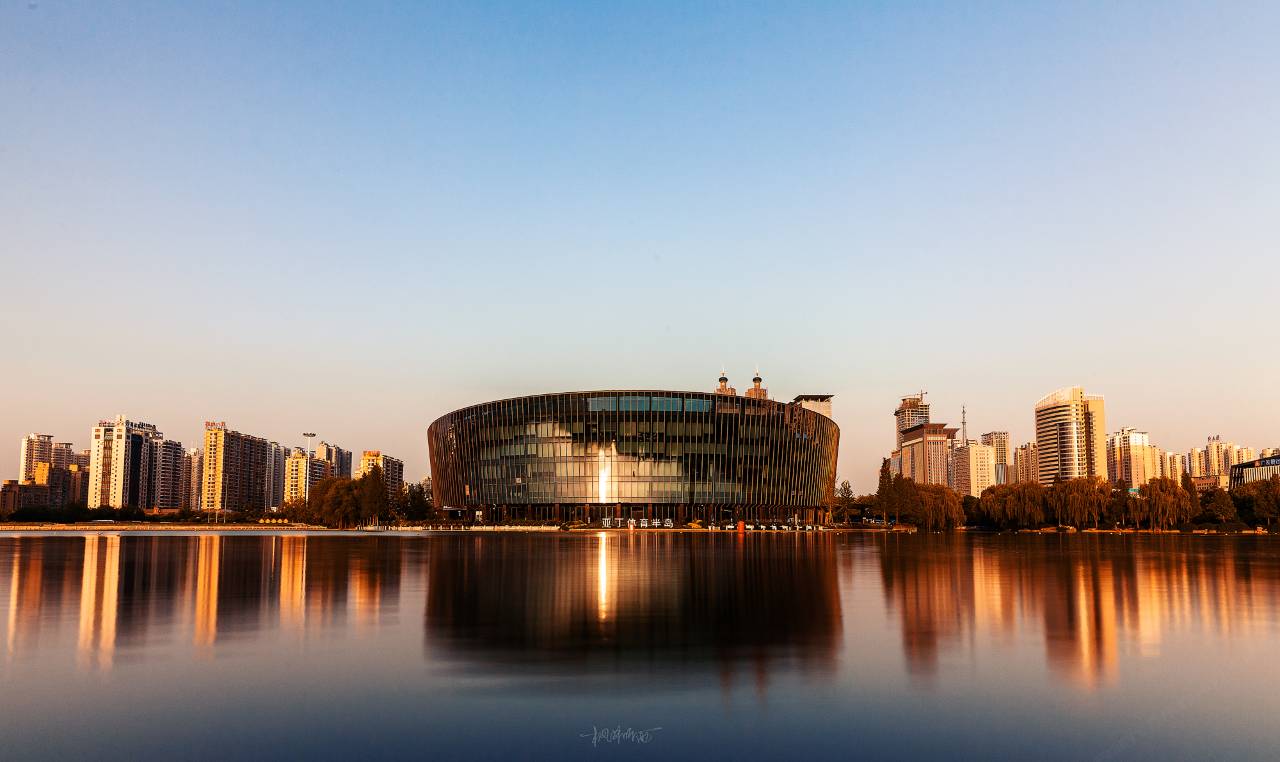 洛阳亚丁酒店图片