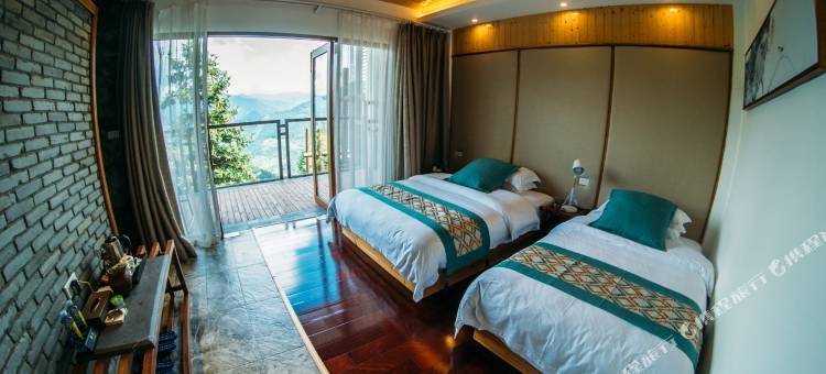 龙脊梯田畔山云舍民宿图片