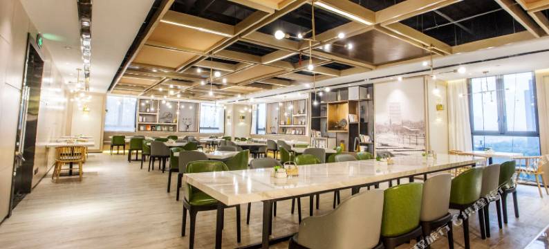 西安高新锦业路亚朵酒店图片
