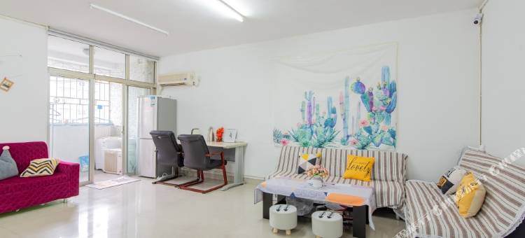 深圳拾光民宿(岗厦村店)图片