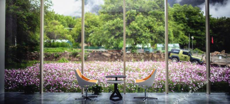 米林听风看水玻璃盒子别墅图片