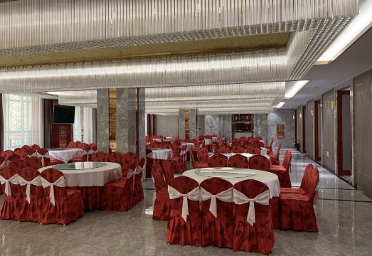 Yilong Hotel Hotel Overview