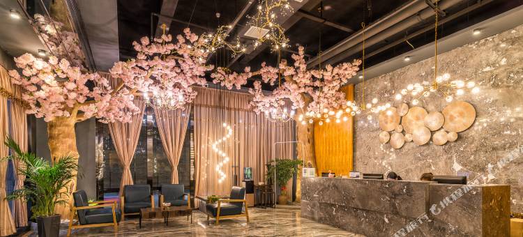 纳吾优酒店(广安邻水宏帆广场汽车客运中心店)图片