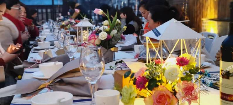 花宿客栈(重渡沟演艺广场店)图片