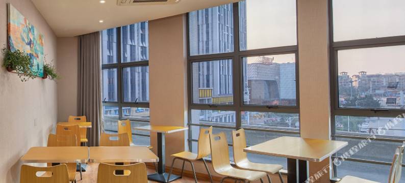 美馨酒店(柳州高铁站柳南万达店)图片