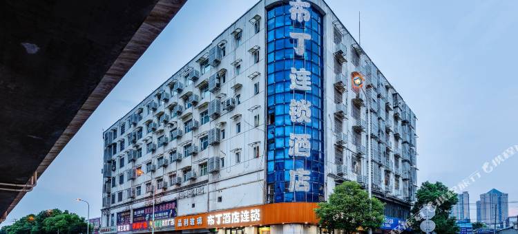 布丁酒店(长沙高桥大市场锦泰广场地铁站店)图片