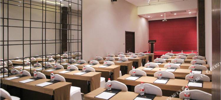 东方银座国际酒店(东北大马路地铁站店)图片