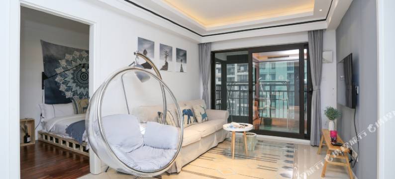 平行世界自助公寓(武汉大学店)图片