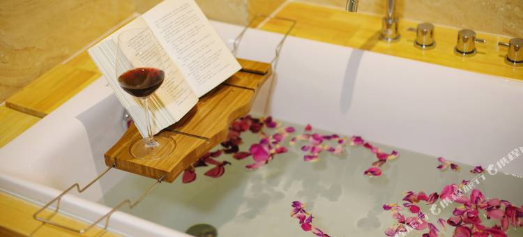 香格里拉横竖撇捺WOODEN HOTEL客栈(独克宗古城店)图片