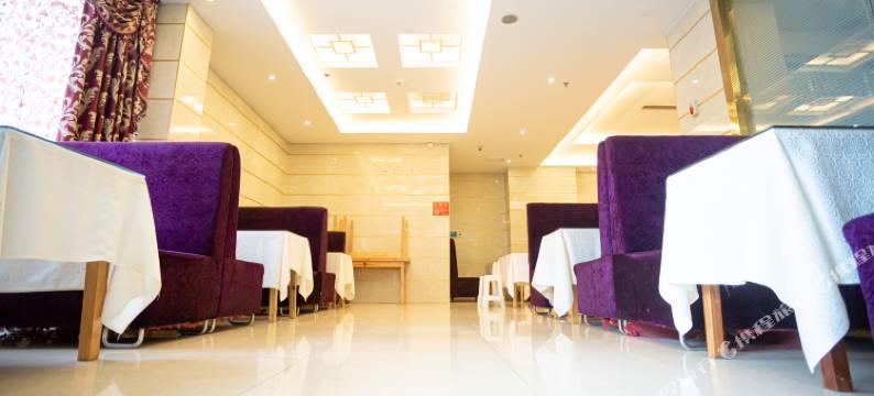 恩施耀江裕隆湾大酒店(恩施女儿城店)图片